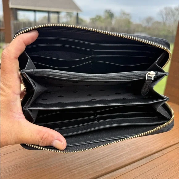 GUC Kate Spade Black Leather Textured Long Wallet - Picture 8 of 10